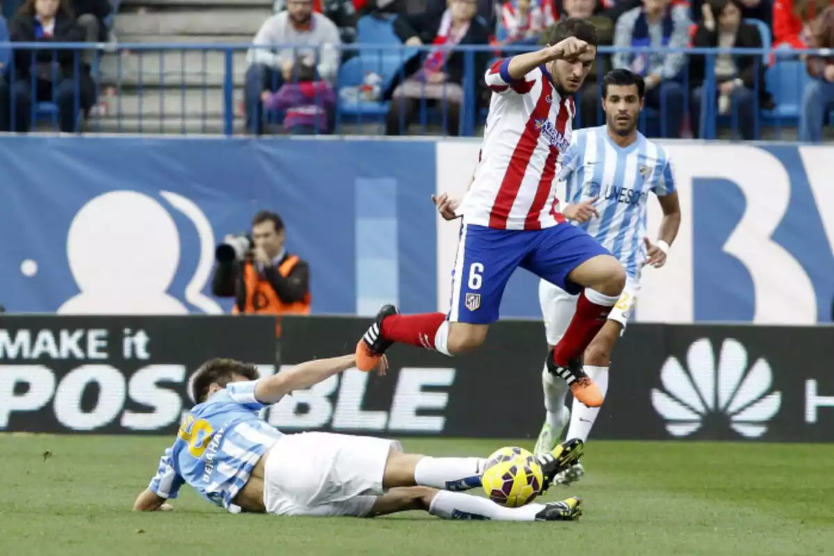 Atlético de Madrid jugando contra el Málaga