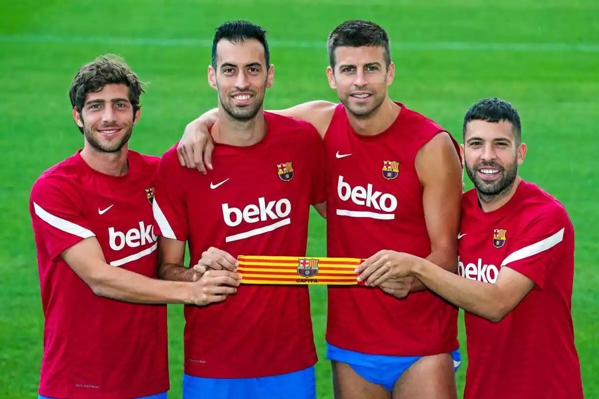 Plano medio de los 4 capitanes del FC Barcelona esta temporada