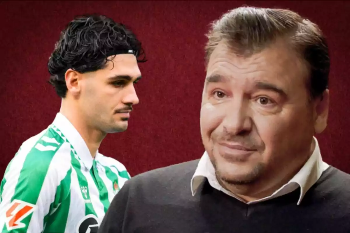 Un futbolista con uniforme verde y blanco junto a un hombre de cabello corto y expresión seria sobre un fondo rojo