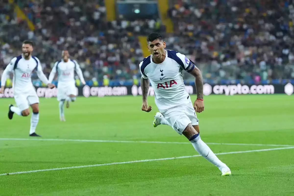 Cuti Romero celebra un gol Cuti Romero celebra un gol