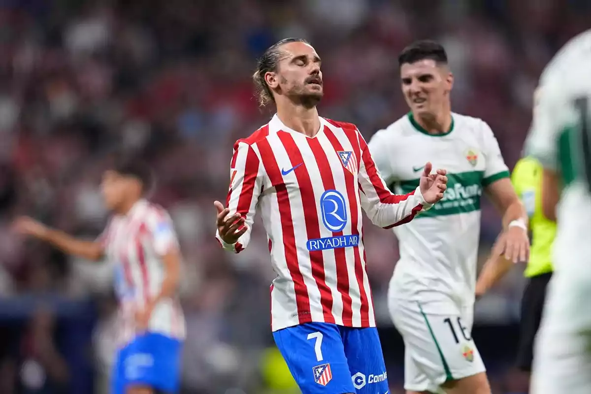 Griezmann ante el Elche Griezmann ante el Elche