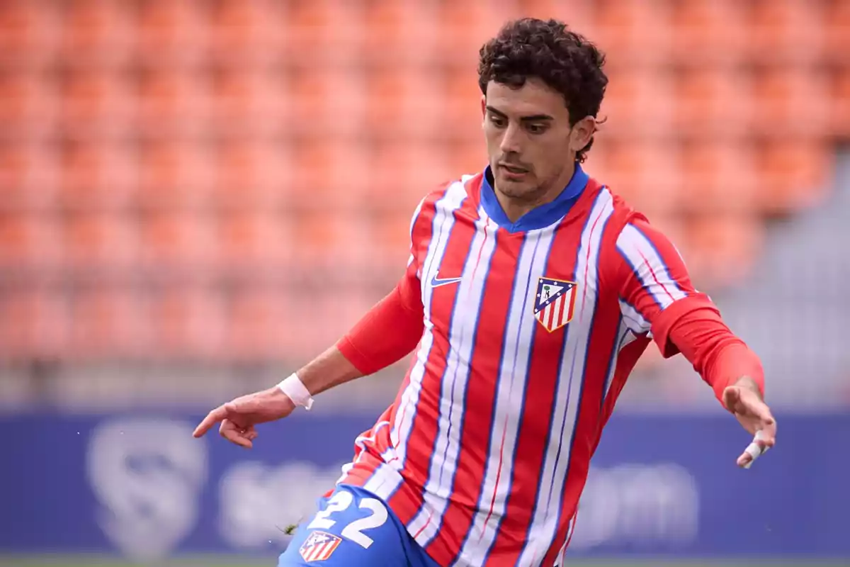 Pablo Pérez con la camiseta rojiblanca Pablo Pérez con la camiseta rojiblanca