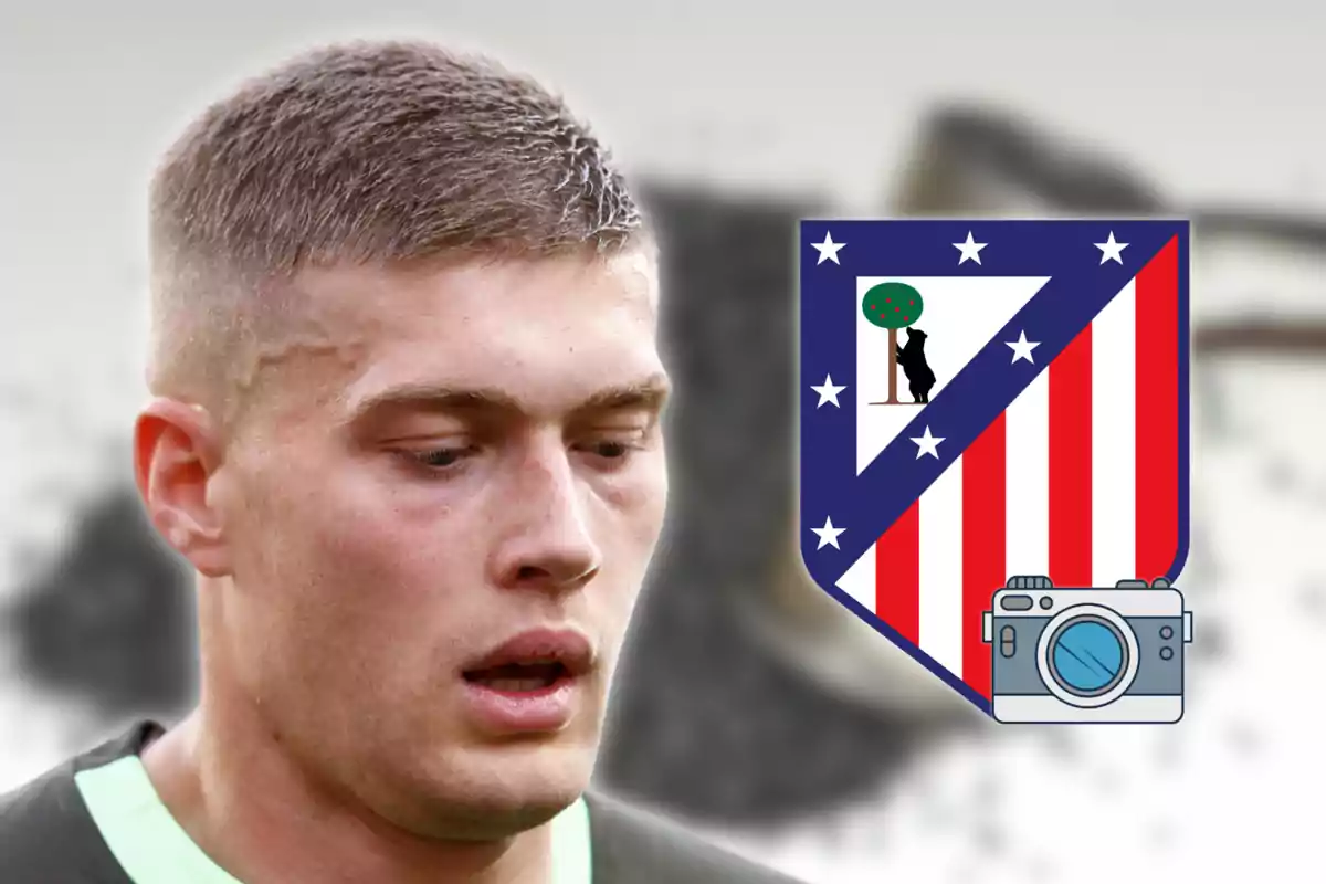 Un jugador de fútbol con el escudo del Atlético de Madrid y un icono de cámara.