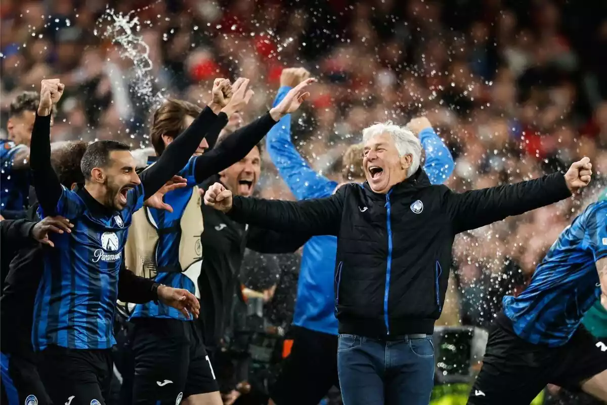 La Atalanta celebra la Europa League