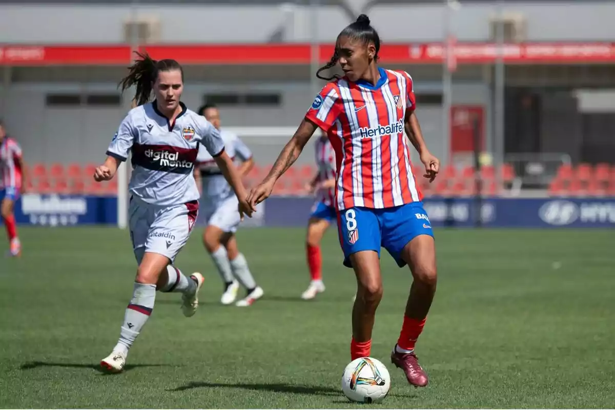 El Atlético de Madrid - Levante, un duelo a puerta cerrada