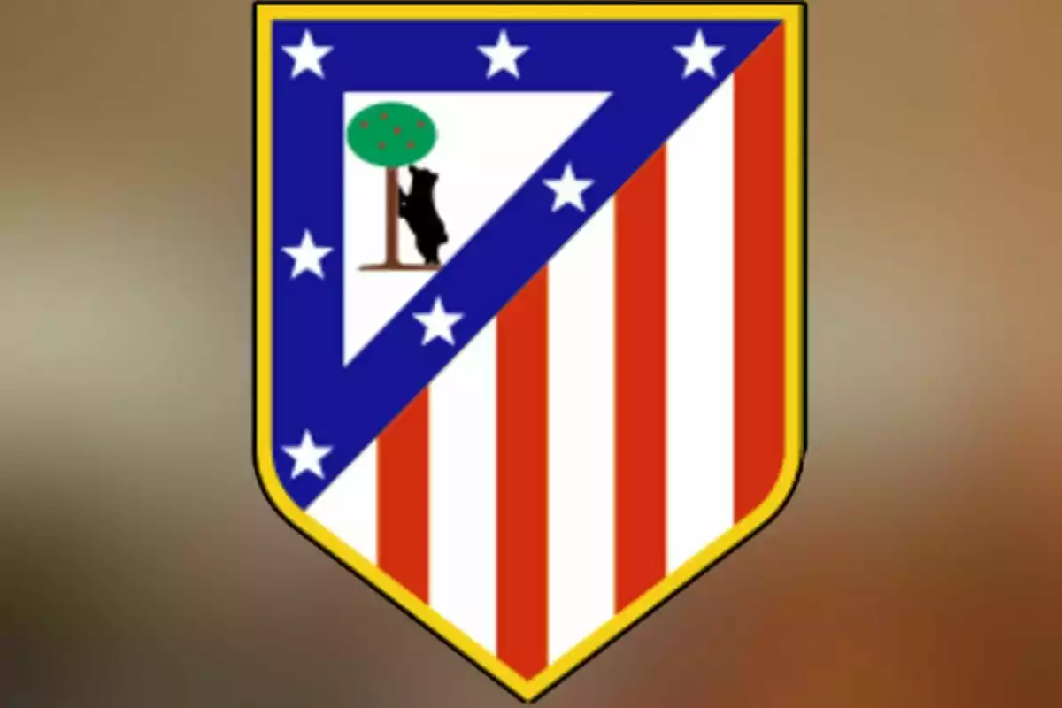 Escudo del Atlético de Madrid con fondo difuminado