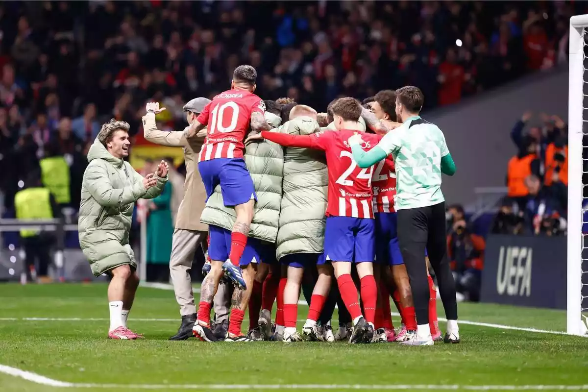 Imagen de los jugadores del Atlético de Madrid celebrando una victoria