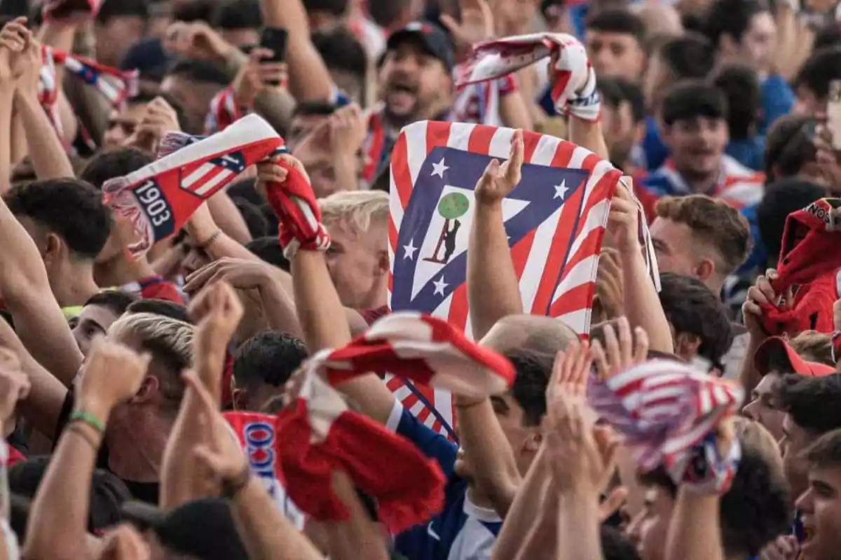 Afición del Atlético de Madrid en la previa de un partido