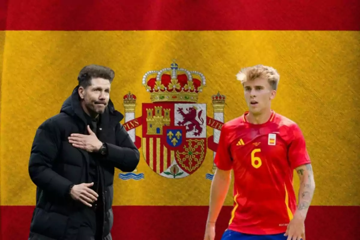 Un entrenador y un jugador de fútbol con la bandera de España de fondo.