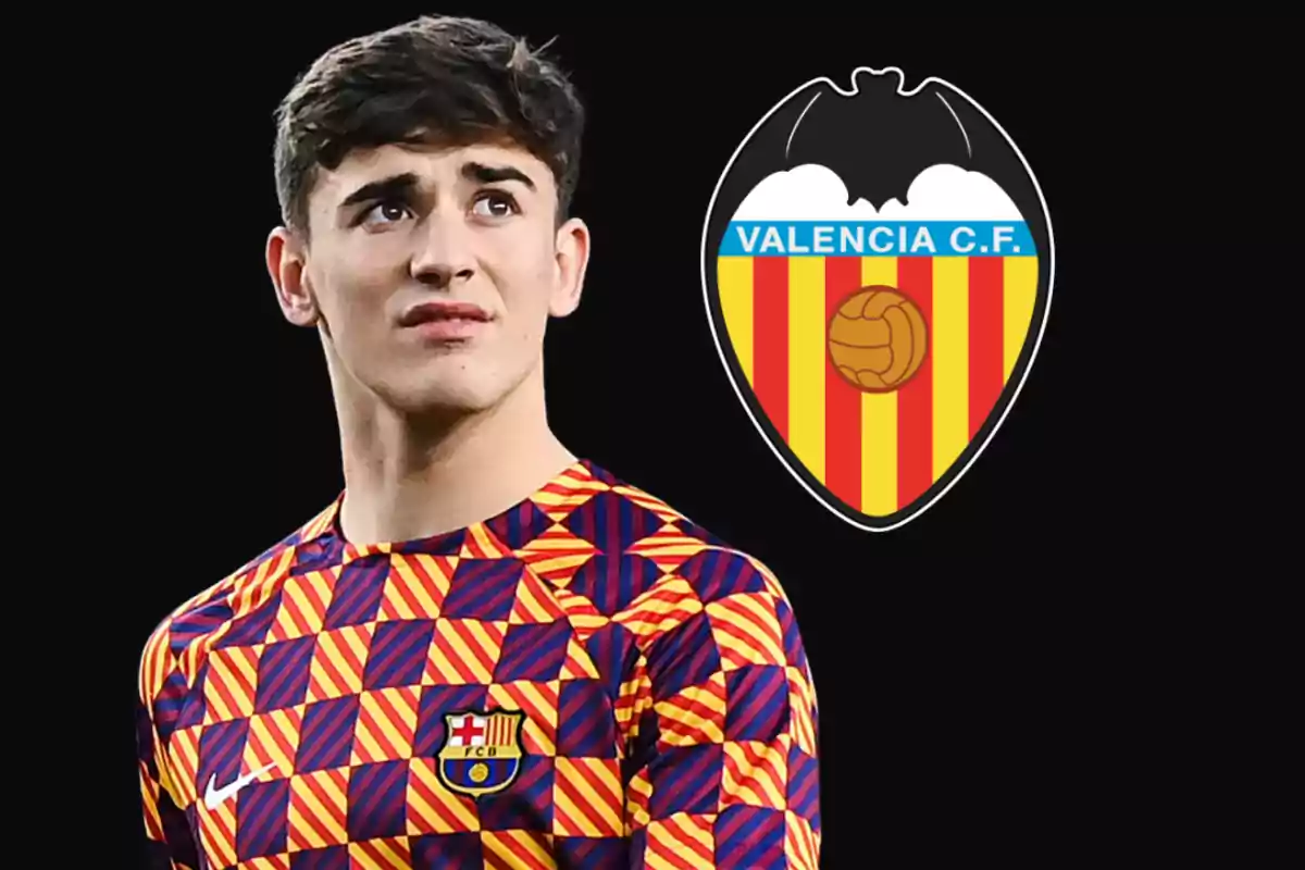 Un jugador de fútbol con el uniforme del FC Barcelona junto al escudo del Valencia CF sobre un fondo negro.