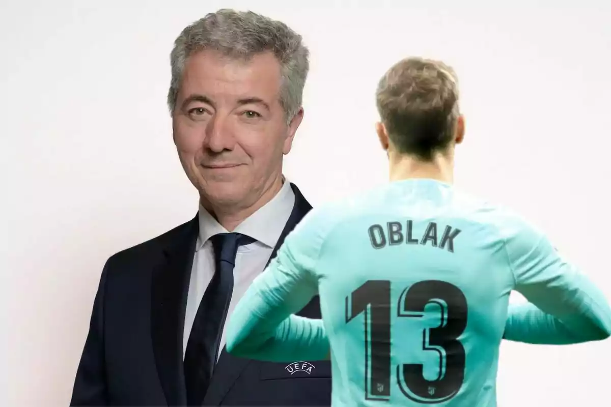 Un hombre de traje y corbata junto a un jugador de fútbol con el nombre "OBLAK" y el número 13 en su camiseta.