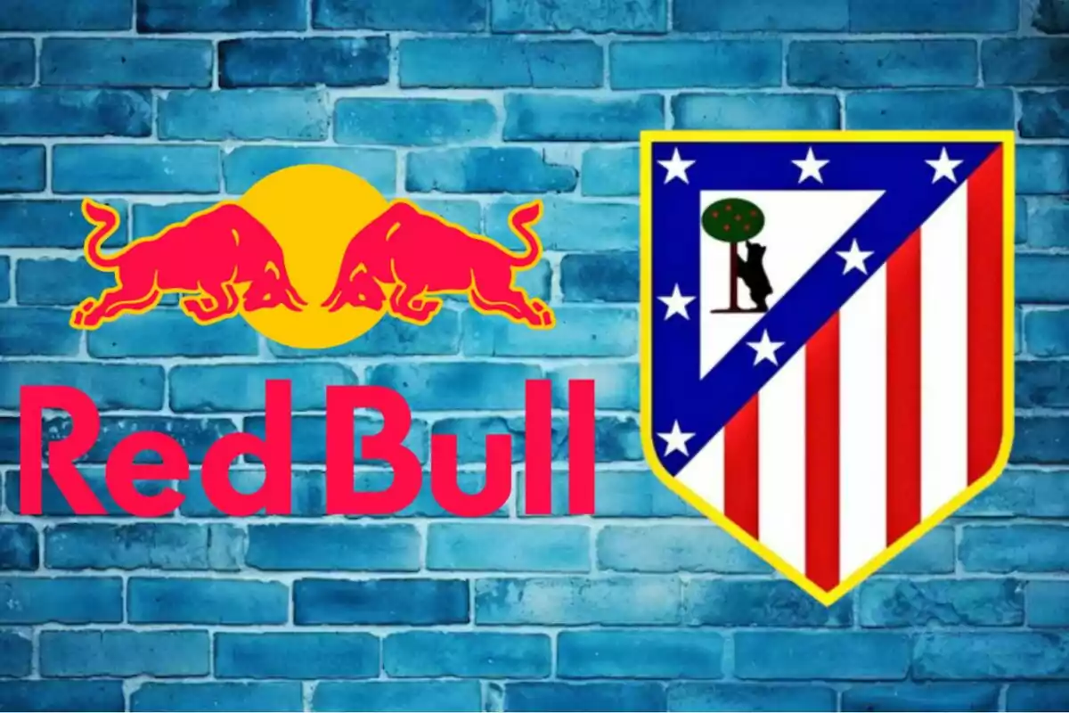 Logos de Red Bull y Atlético de Madrid sobre un fondo de ladrillos azules.