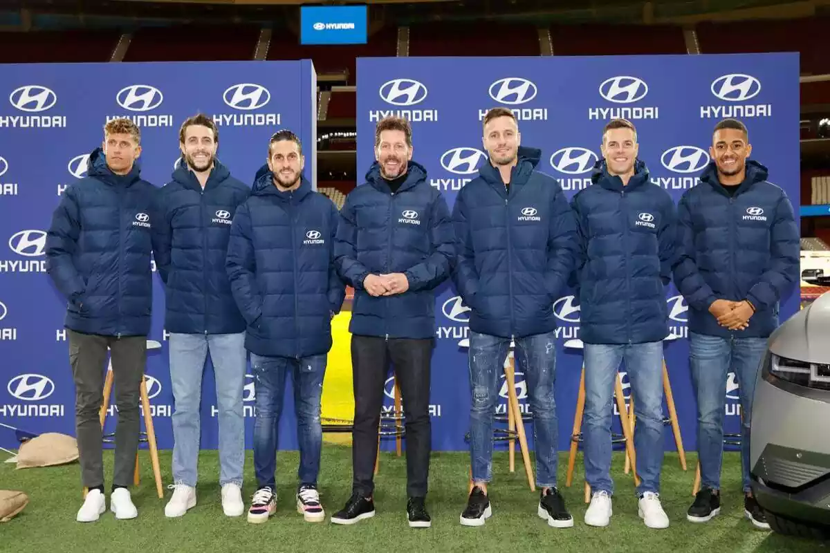Simeone y varios jugadores del Atlético acudieron a una curiosa iniciativa llevada a cabo en el Metropolitano de la mano de su patrocinador Hyundai