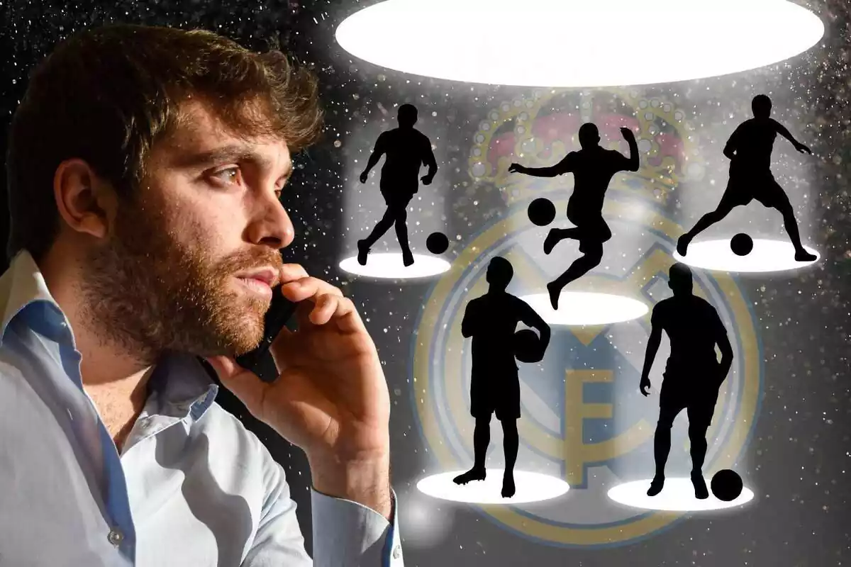 Fabrizio Romano habla por teléfono mientras mira a 5 siluetas de jugadores de fútbol del Real Madrid