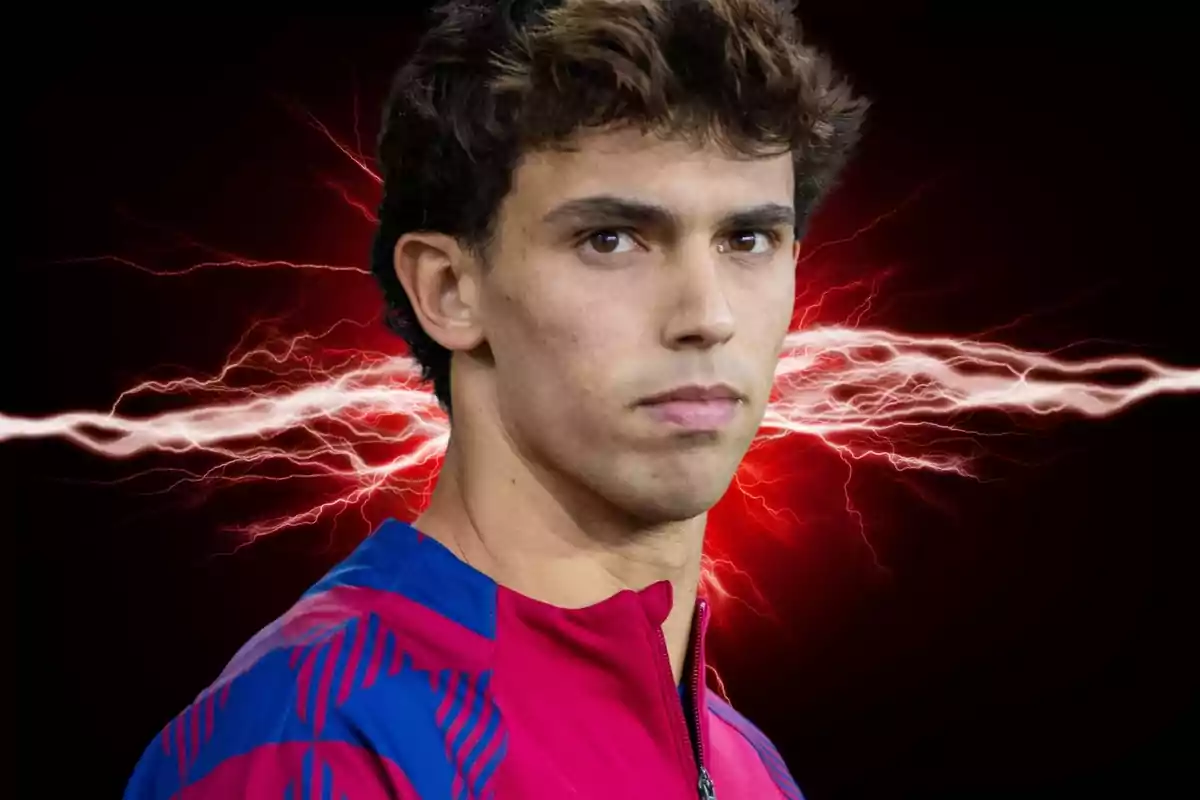 Joao félix en primer pano con un rayo de fondo