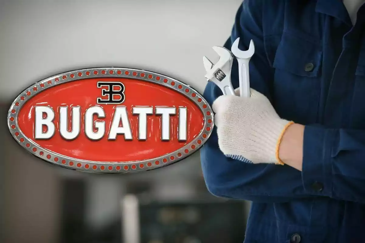 Persona con guantes sosteniendo llaves inglesas junto al logotipo de Bugatti Persona con guantes sosteniendo llaves inglesas junto al logotipo de Bugatti