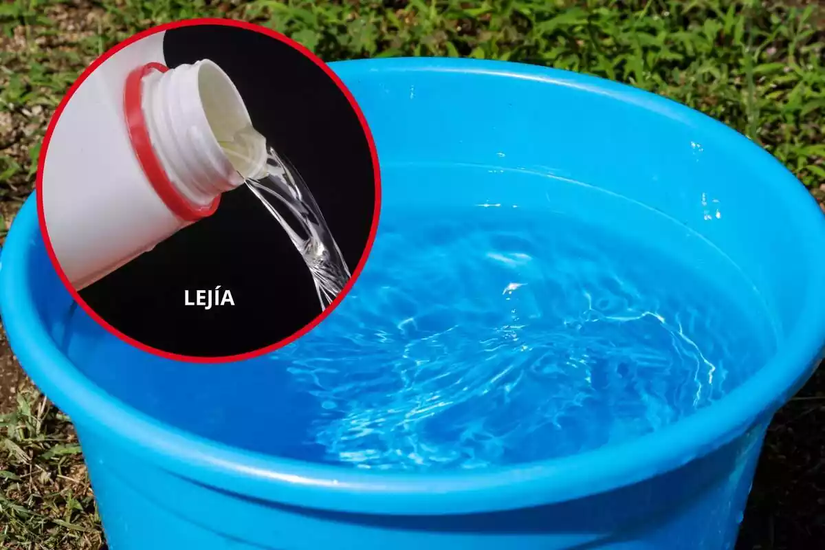 Montaje con cubo azul lleno de agua y círculo rojo con lejía cayendo de botella Montaje con cubo azul lleno de agua y círculo rojo con lejía cayendo de botella