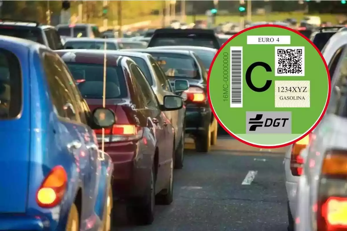 Montaje de coches y la etiqueta 'C' de a DGT