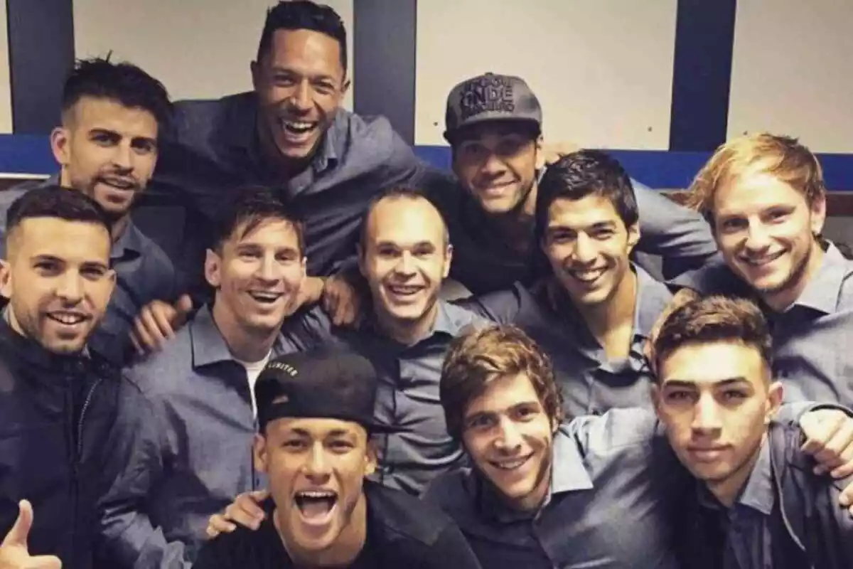 Imagen de la plantilla de los jugadores del Barça del año 2015