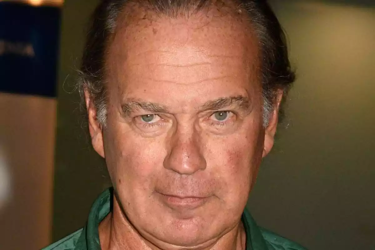 Primer plano de Bertín Osborne con rostro serio en los Premios ACPE en Madrid en septiembre de 2022 Primer plano de Bertín Osborne con rostro serio en los Premios ACPE en Madrid en septiembre de 2022