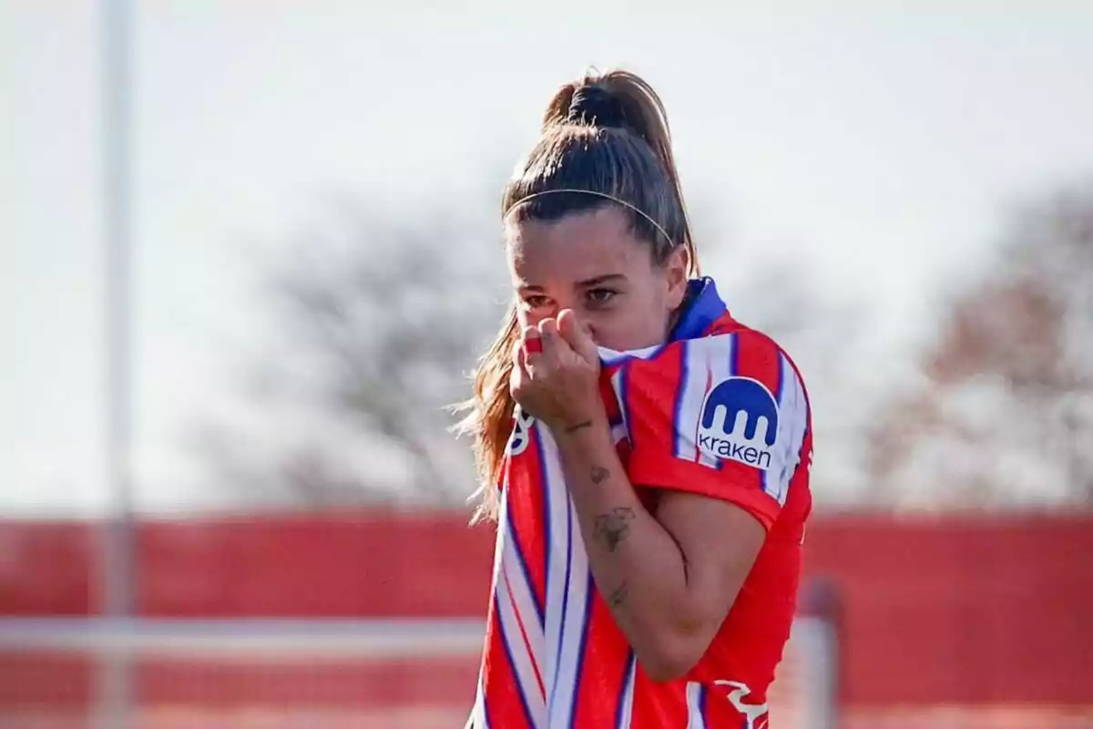 Lola Gallardo, clave para evitar el empate con un Atlético activo