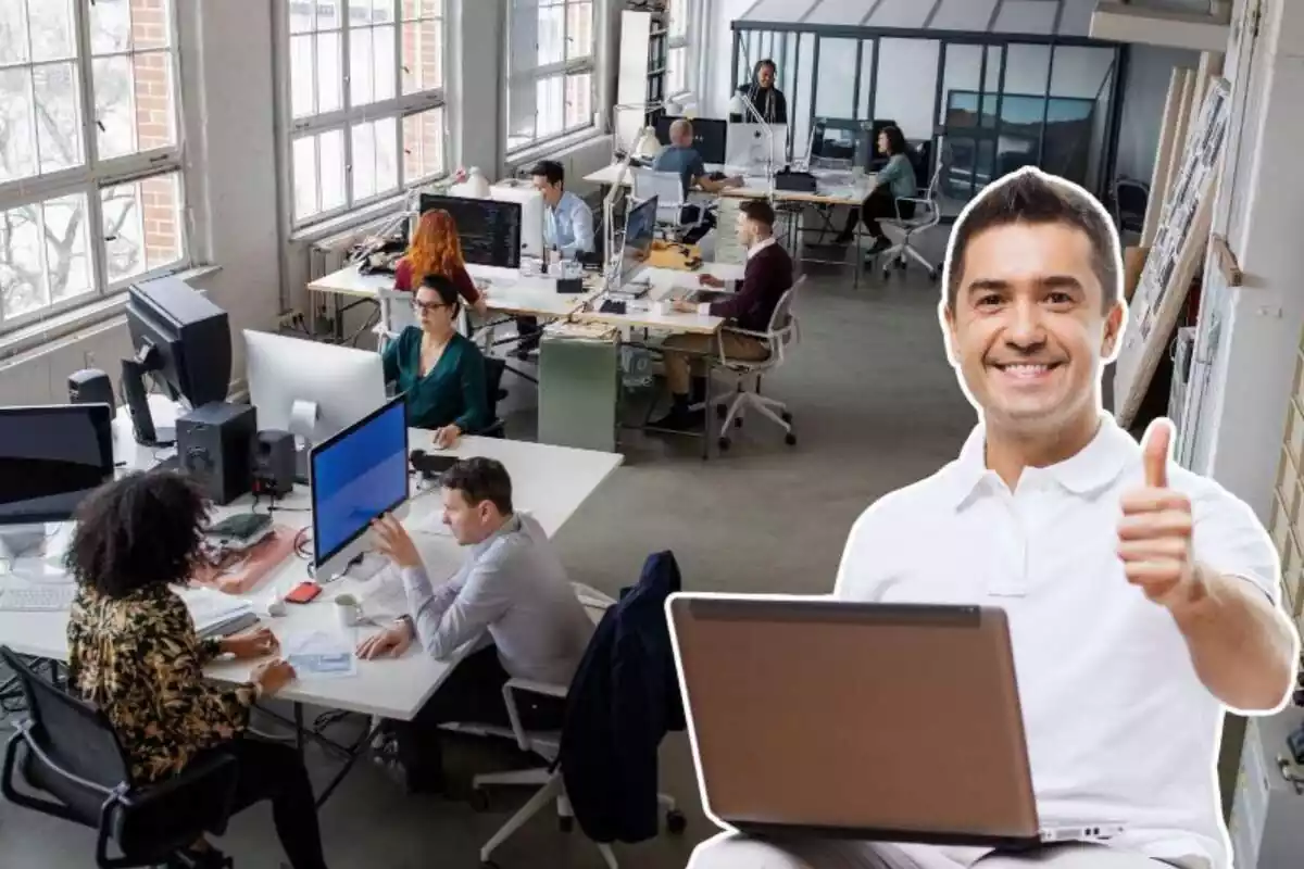 Imagen de fondo de una oficina con varios trabajadores y otra imagen de un hombre en primer plano con un portátil y con gesto de aprobación