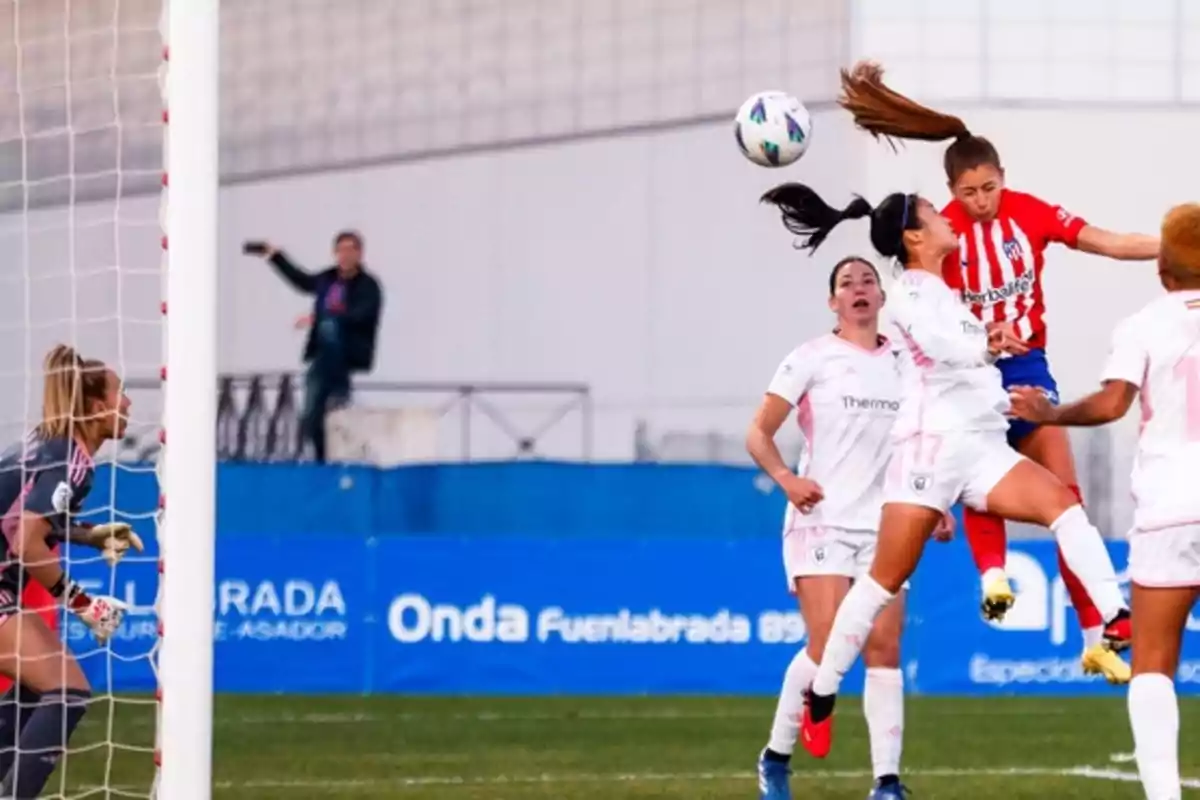 Xénia y el paso adelante en la Liga F que ilusiona a la afición del Atlético