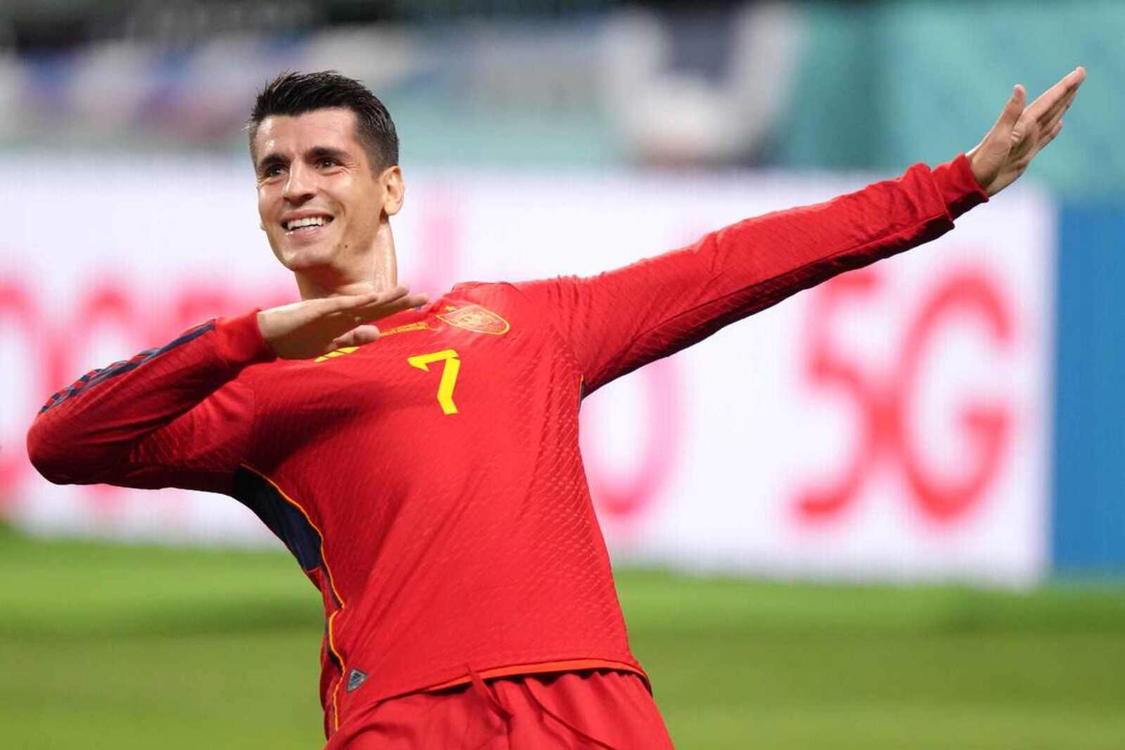 Morata, fijo con España